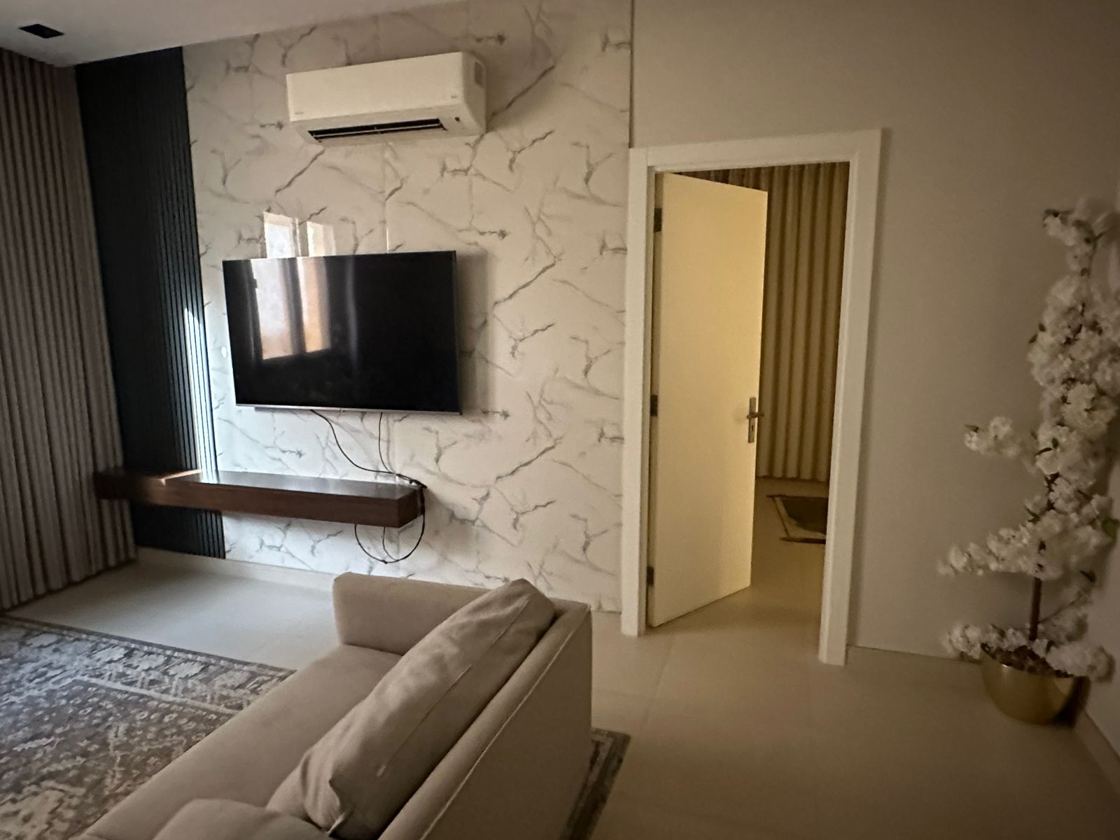 🏡 *Luxury Villa in Sedra – Roshn* ✨ 300 m² Modern Villa | Elegance Meets Functionality